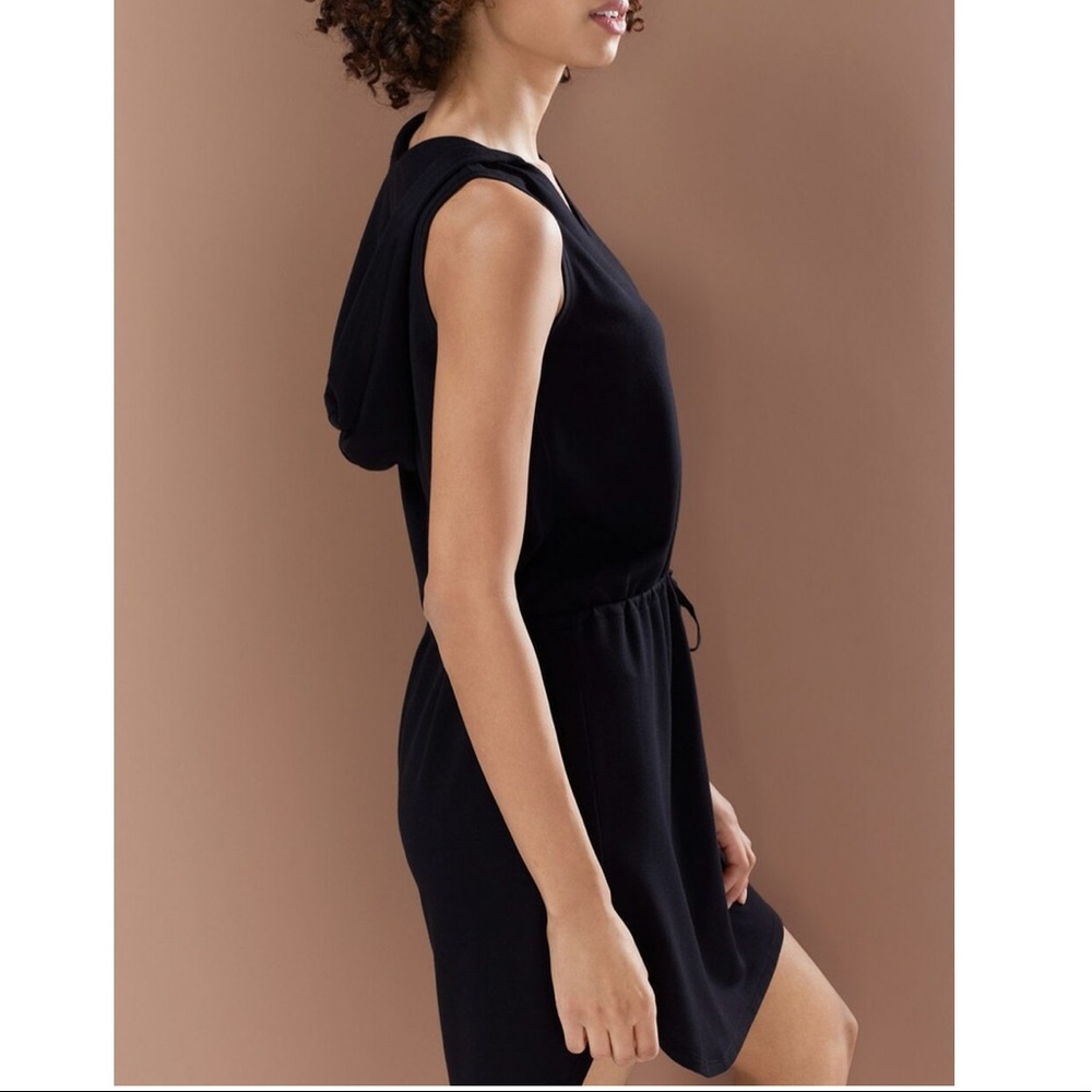 NWT N Natori hooded dress, black. Size S! Perfect